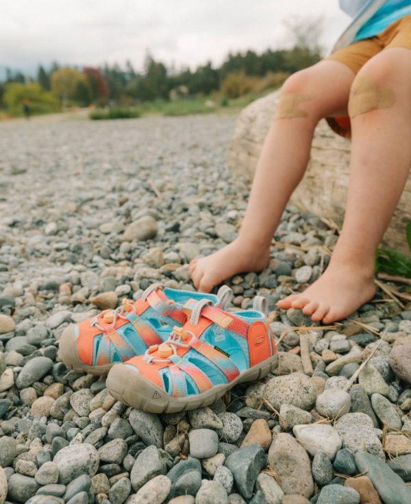 Big Kids' Seacamp II CNX  |  Bright Aqua/Giggle Pink